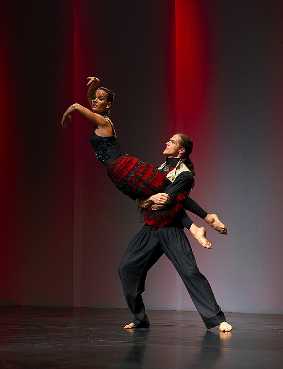 Królewskie Arkady Sztuki - Teatr Tańca Współczesnej Choreografii D.O.Z.S.K.I. z Mińska - Zdjęcie 17 z 37